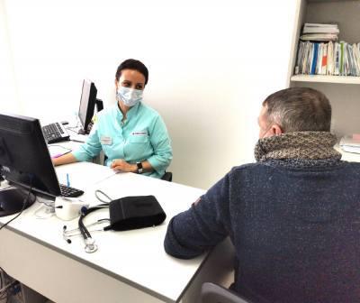 Режим работы городских поликлиник, пунктов вакцинации и аптек в новогодние и рождественские праздники