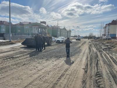 Дорожные службы ликвидируют опасные лужи /ФОТО/ Дорожные службы ликвидируют опасные лужи /ФОТО/