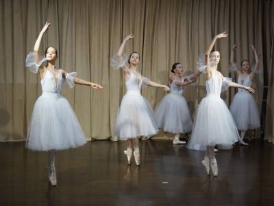 Вартовчан приглашают на концерт «Танцевальная шкатулка»