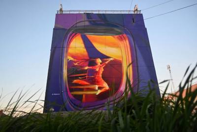 Арты художников из разных городов украсили Нижневартовск /ФОТО/ Арты художников из разных городов украсили Нижневартовск /ФОТО/