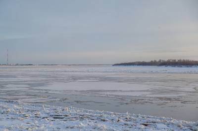 Ожидаемый уровень воды в реке в период половодья в пределах нормы