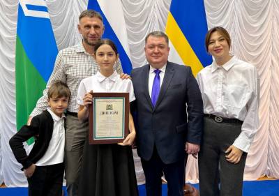 Вартовчане – лауреаты премии губернатора Вартовчане – лауреаты премии губернатора