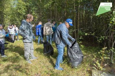 На берегу реки Малый Еган стало чище / ФОТО, ВИДЕО / На берегу реки Малый Еган стало чище / ФОТО, ВИДЕО /