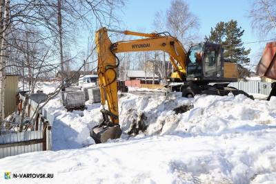 Очистка и вывоз снега ведутся круглосуточно /ФОТО/ Очистка и вывоз снега ведутся круглосуточно /ФОТО/