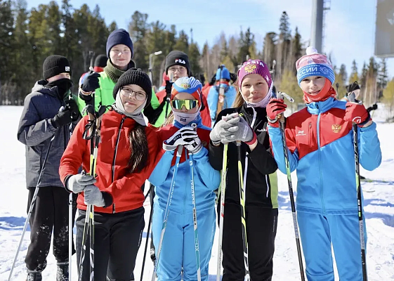 Новости:  От первых шагов на лыжне до больших побед 
