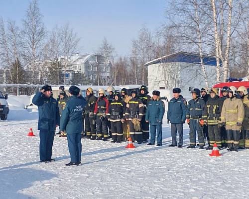 Новости:  Соревнования спасателей: тушение, эвакуация, помощь 