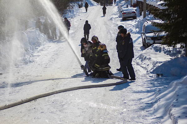 Новости:  Продолжается подготовка к весеннему половодью 