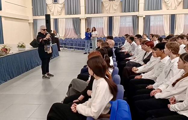 Новости:  Белая трость – символ незрячего человека 