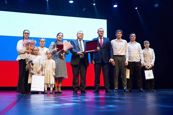 Новость дня: Мама - главное слово в нашей судьбе